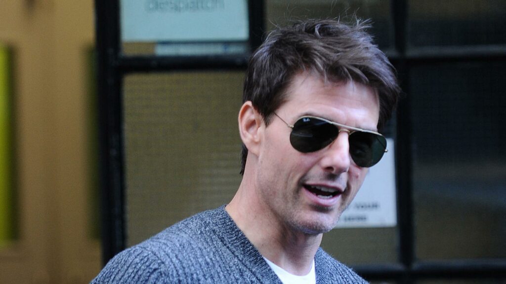 Tom Cruise sunglasses aviator